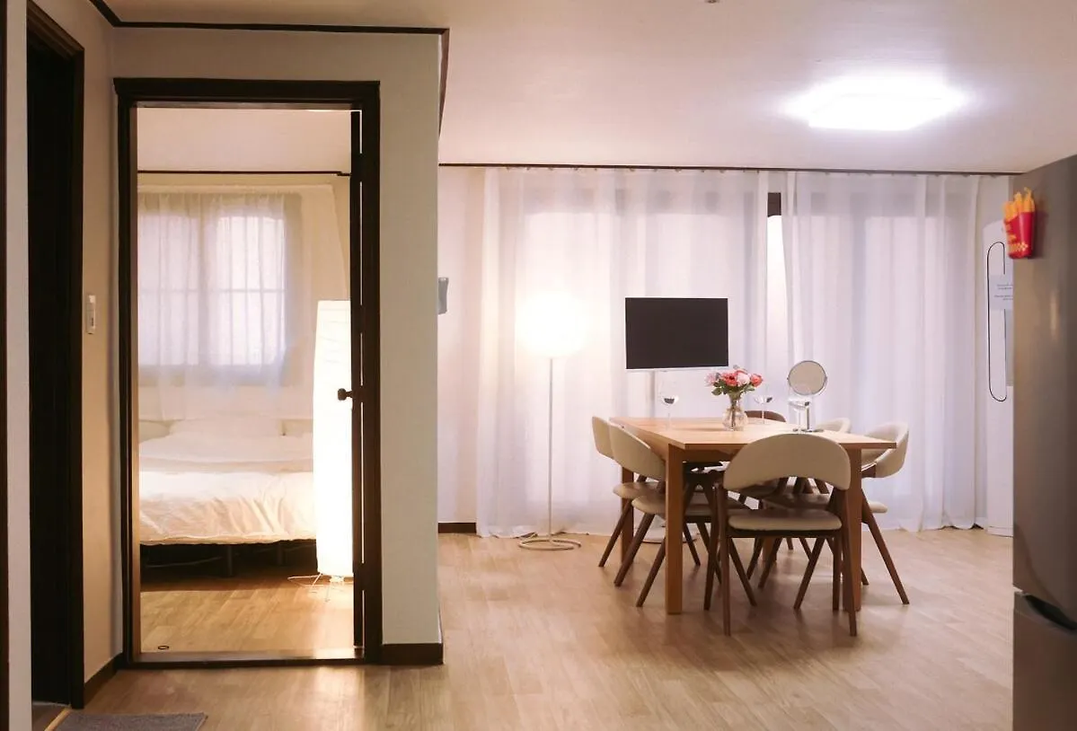 דירה סיאול Conveniently Located, Spacious, 3 Rooms, 6 Beds