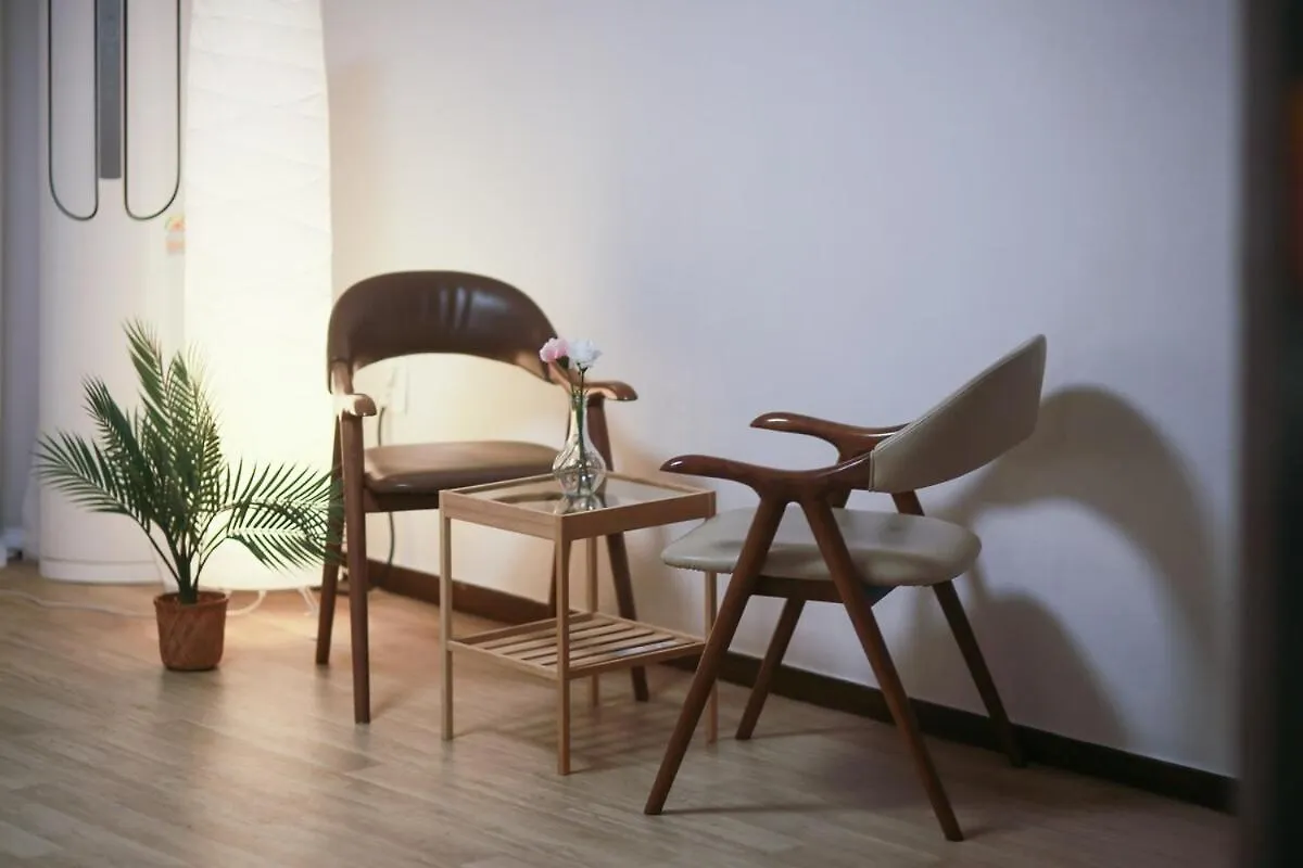 Conveniently Located, Spacious, 3 Rooms, 6 Beds Seoul Lejlighed