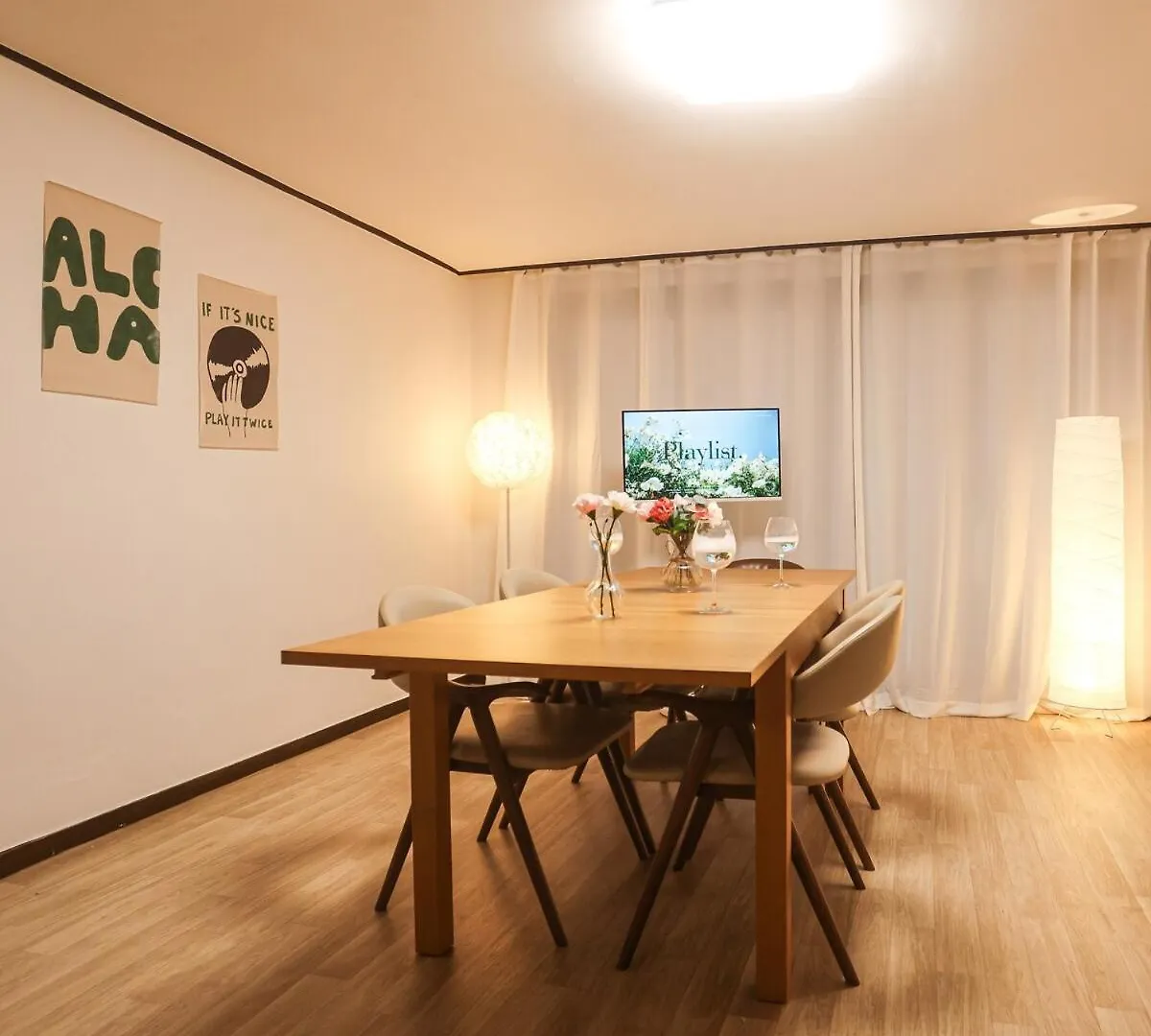 Conveniently Located, Spacious, 3 Rooms, 6 Beds Seoul 0*,  Sydkorea
