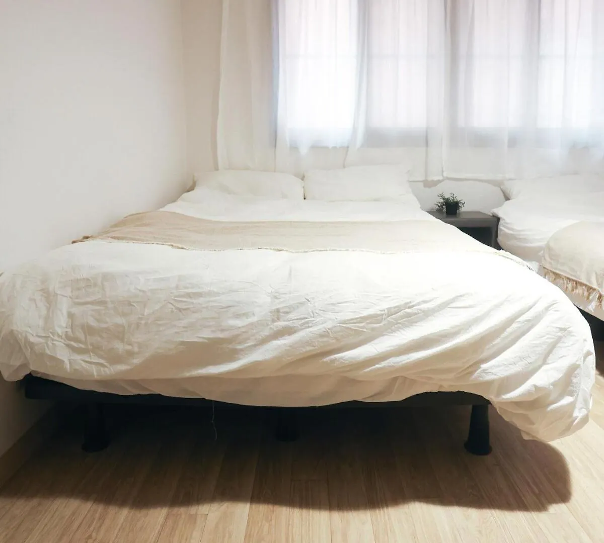 Lejlighed Conveniently Located, Spacious, 3 Rooms, 6 Beds Seoul